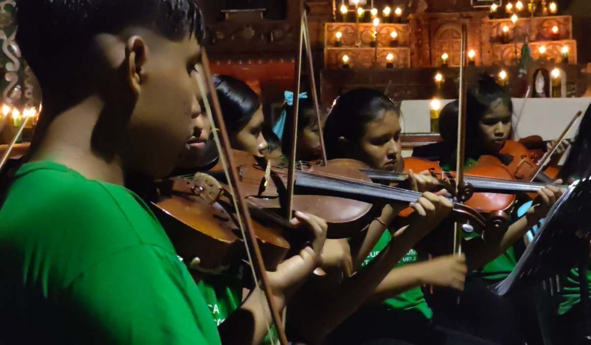 Santa Ana de Velasco alista la Noche de las Velas para este 17 de mayo