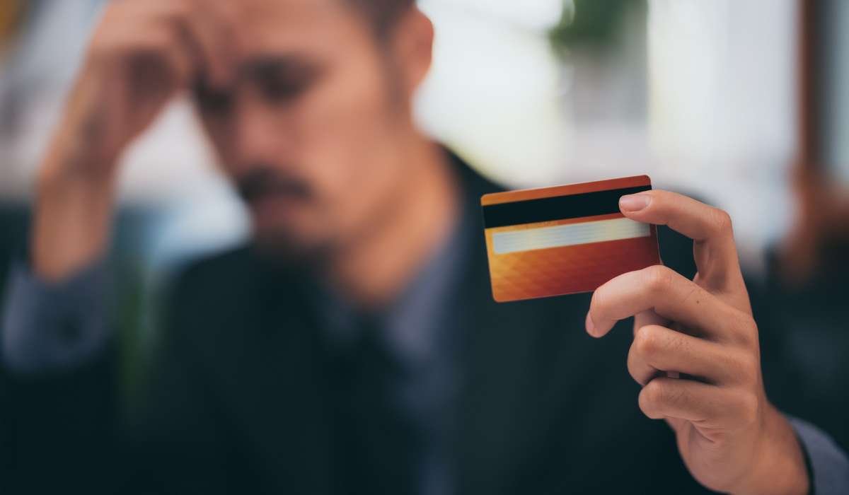 Por qué una tarjeta vencida te puede hacer creer en las FinTech