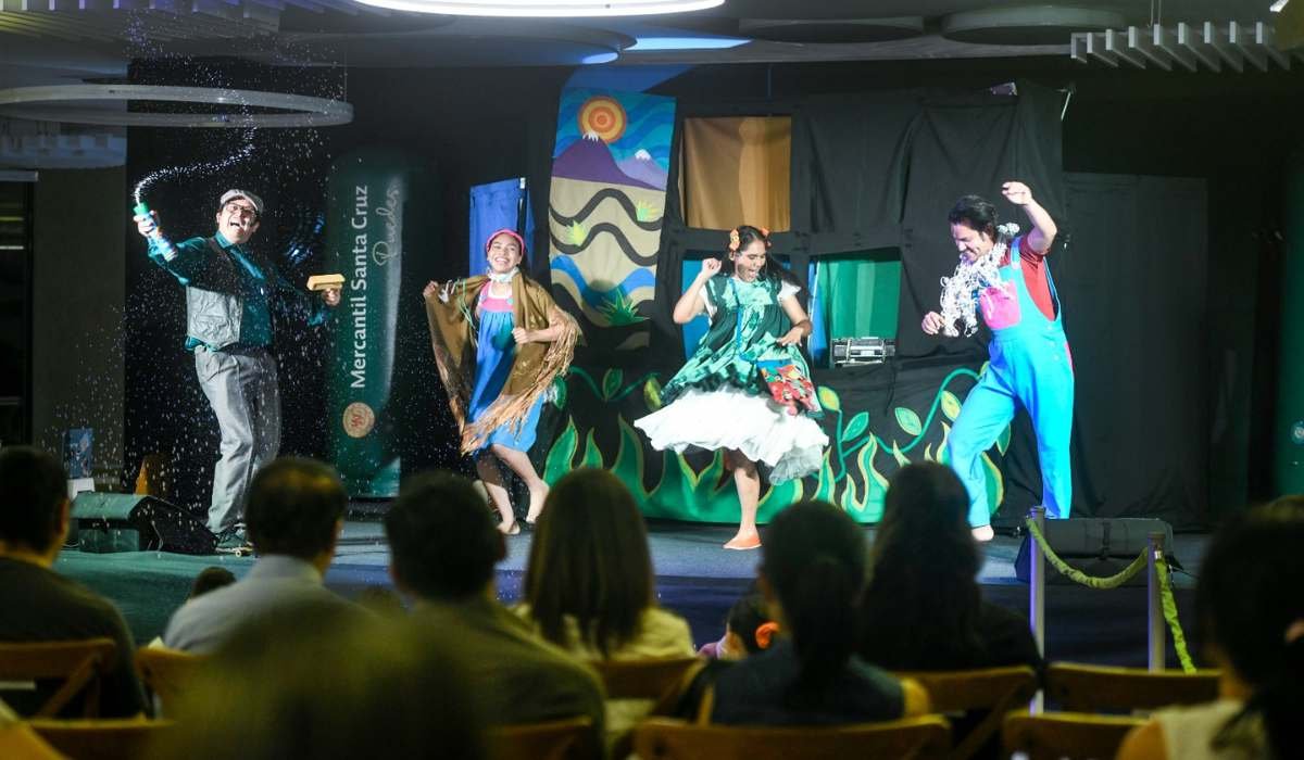 «La Cantarina» marcó la previa del Festival Internacional de Teatro