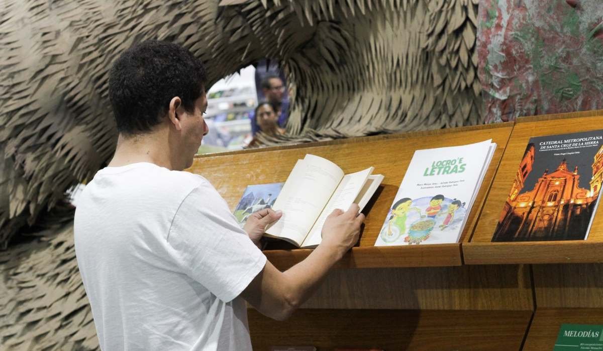 Bicentenario, 120 nuevas obras y tres encuentros literarios, parte de la oferta de la Feria del Libro
