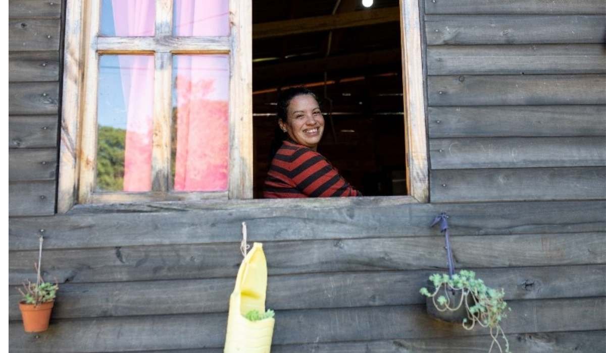 Mejorar la vivienda reduce violencia y enfermedades en mujeres de asentamientos informales
