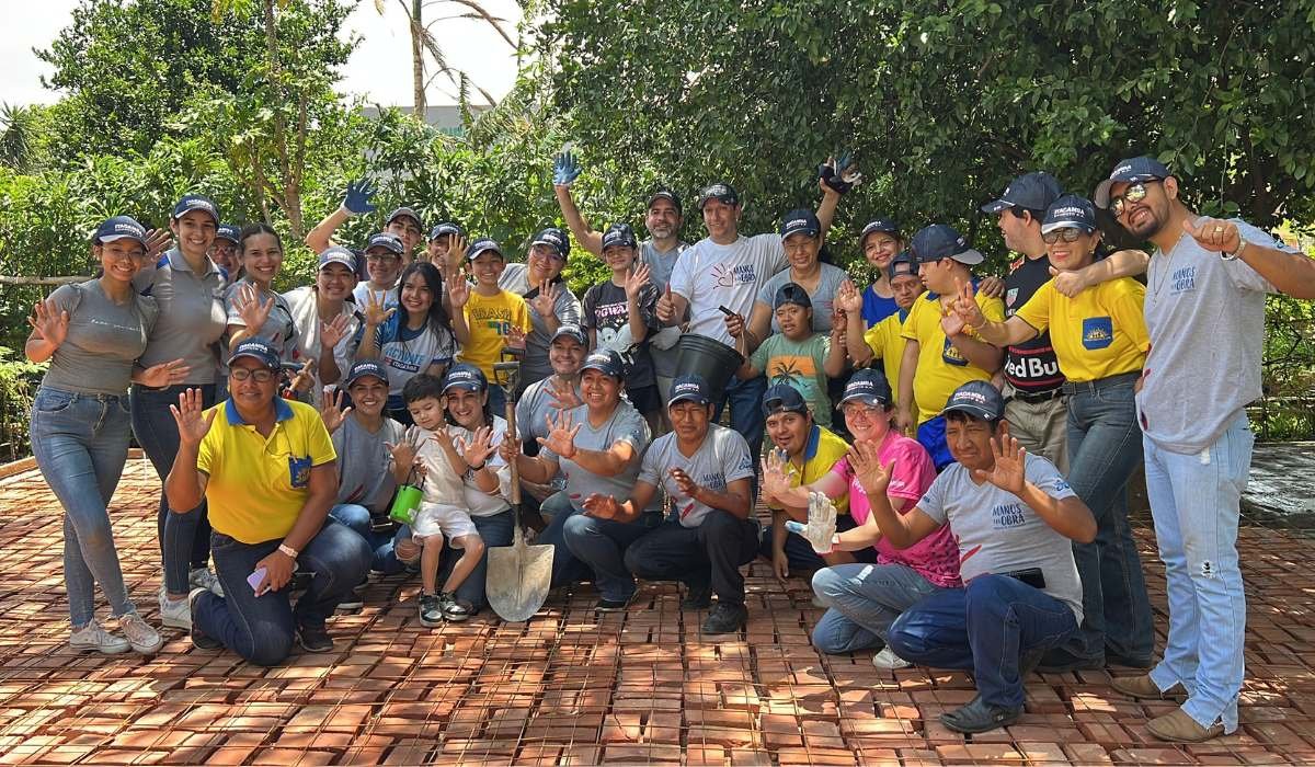 Voluntarios de Itacamba transforman espacios de Fusindo en una jornada solidaria