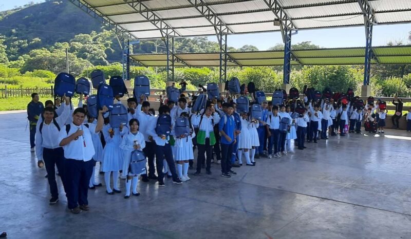 TotalEnergies impulsa la continuidad escolar en comunidades vecinas a la planta Incahuasi