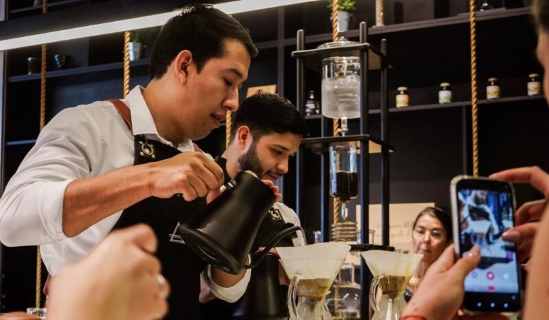 Alquimia entra al top 10 de las mejores cafeterías de Sudamérica y pone a Bolivia en el octavo lugar