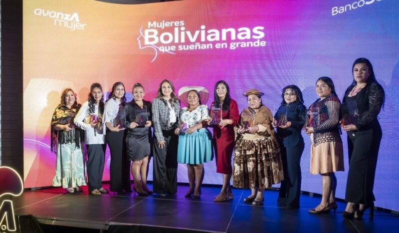 Diez emprendedoras bolivianas construyen autonomía económica con sus negocios y el apoyo de BancoSol