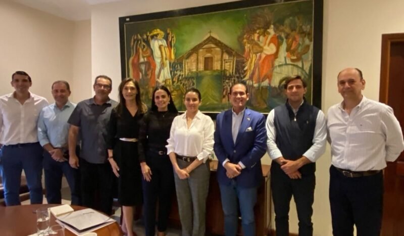 Gobernación de Santa Cruz respalda la iniciativa privada del Proyecto Ñemopeteï para impulsar la integración regional